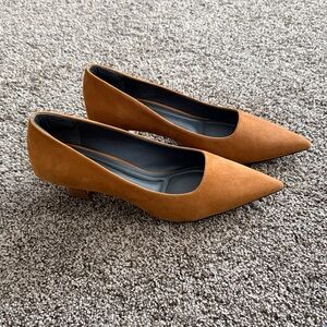 Elegant Tan Women's Pumps - Sarto